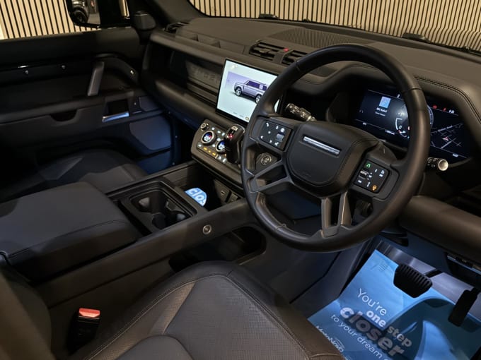 2024 Land Rover Defender 110