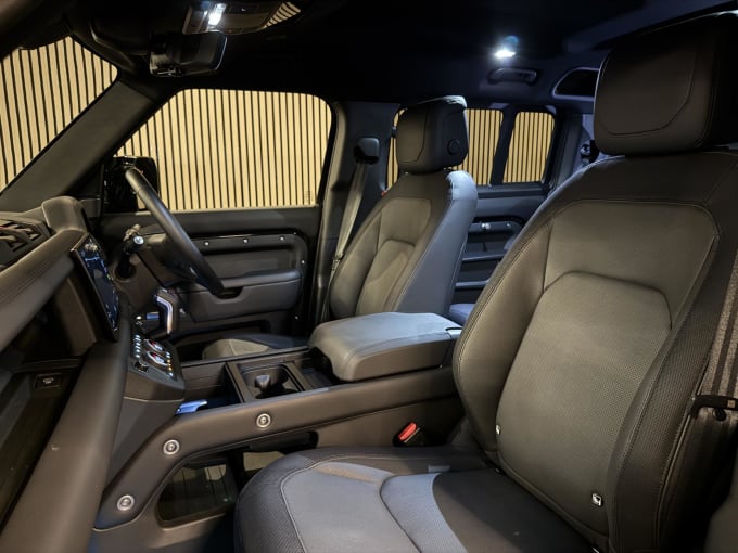 2024 Land Rover Defender 110