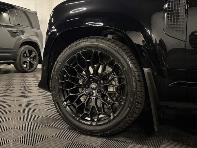 2024 Land Rover Defender 110