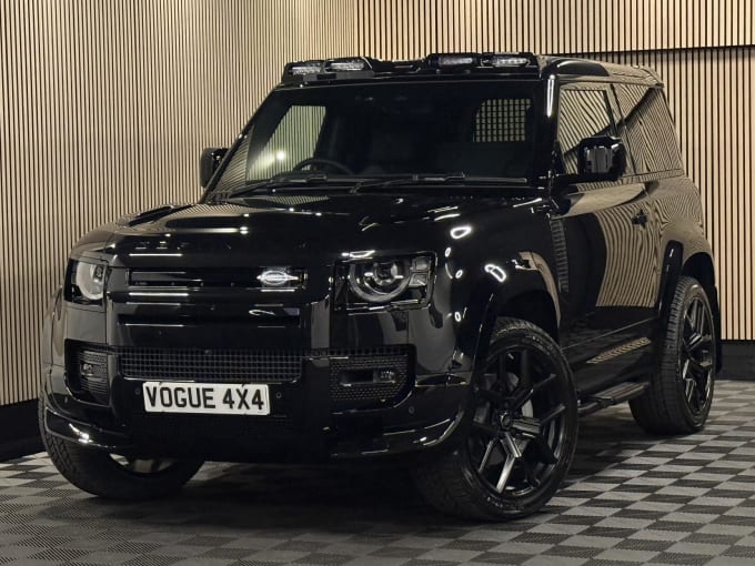 2025 Land Rover Defender 90