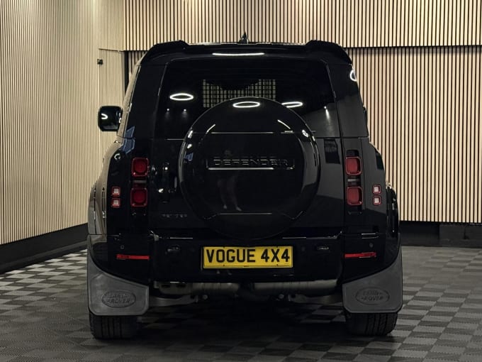 2025 Land Rover Defender 90