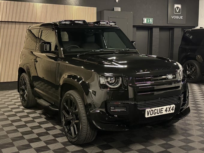 2025 Land Rover Defender 90