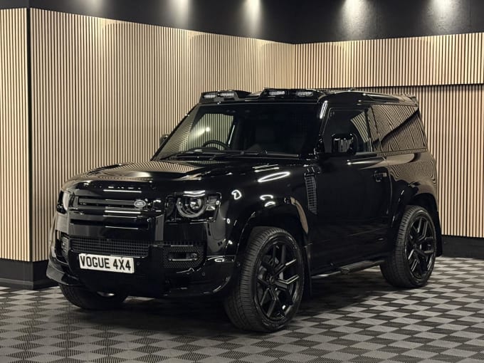 2025 Land Rover Defender 90