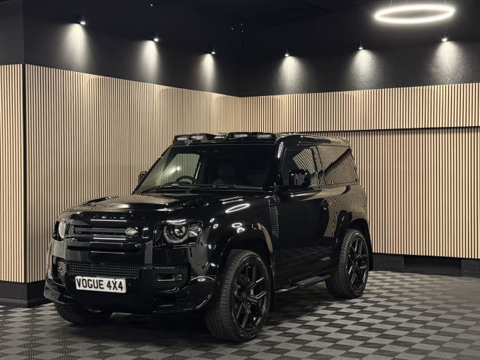 2025 Land Rover Defender 90