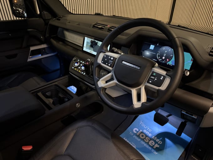 2024 Land Rover Defender 110