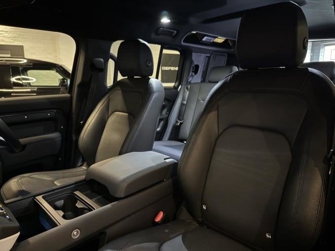 2024 Land Rover Defender 110