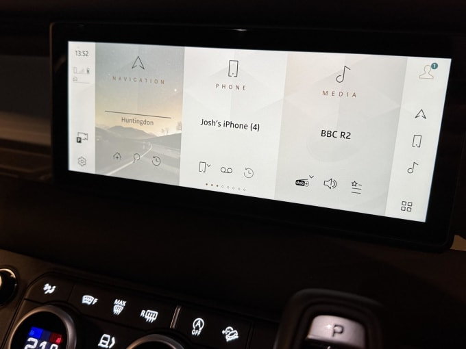 2024 Land Rover Defender 110