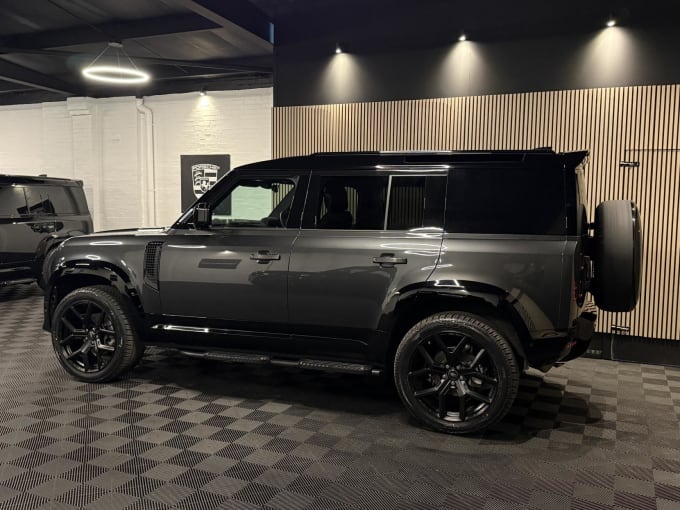 2024 Land Rover Defender 110
