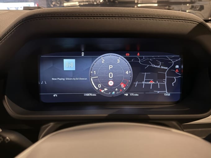 2024 Land Rover Defender 110
