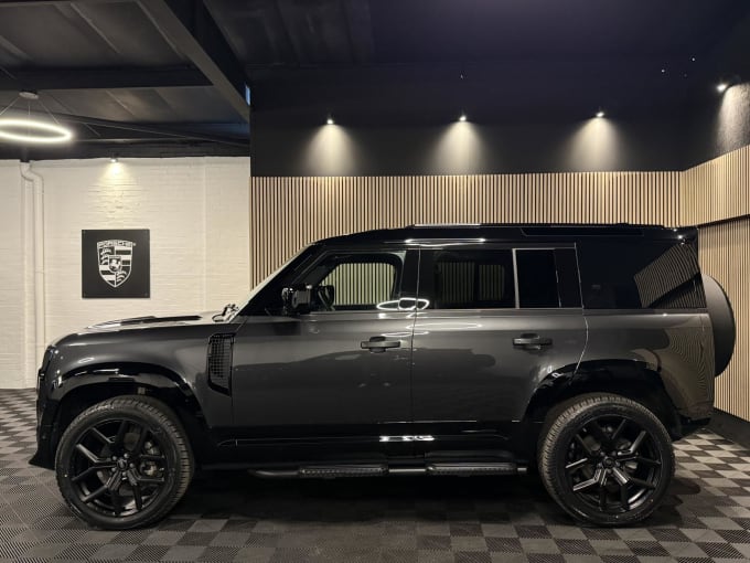 2024 Land Rover Defender 110