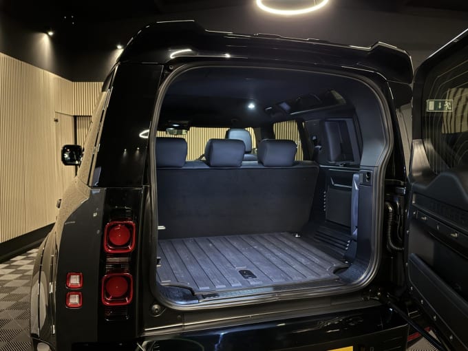 2024 Land Rover Defender 110
