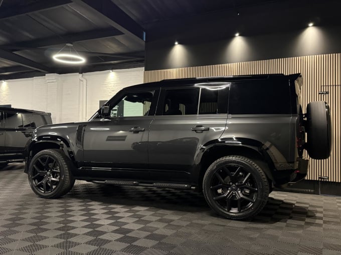 2024 Land Rover Defender 110