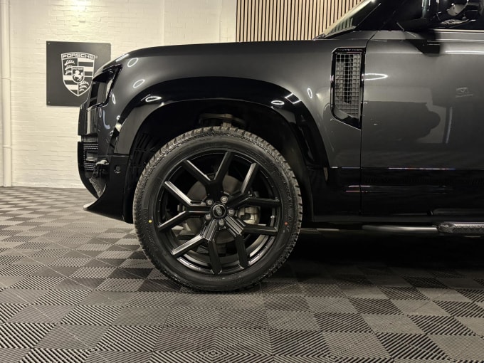 2024 Land Rover Defender 110