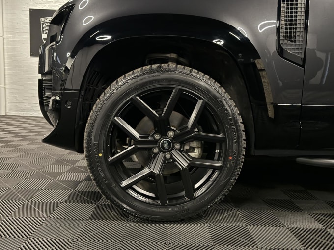 2024 Land Rover Defender 110