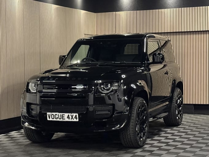 2025 Land Rover Defender 90