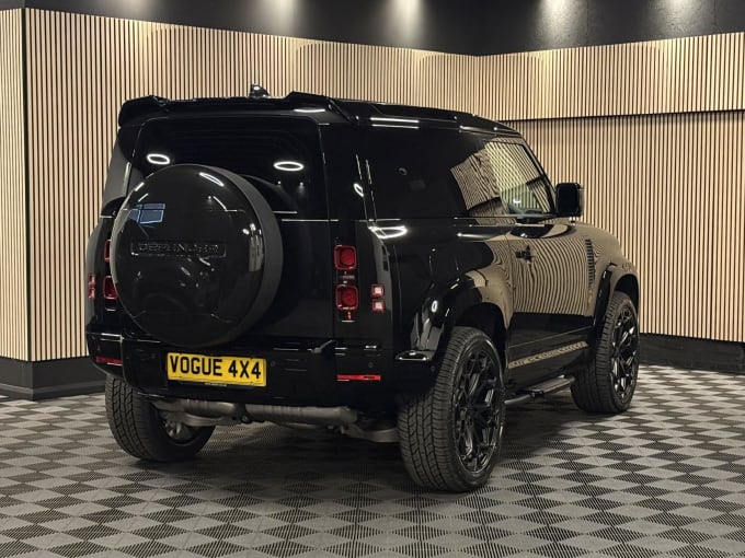 2025 Land Rover Defender 90
