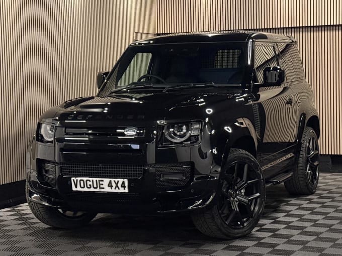 2025 Land Rover Defender 90
