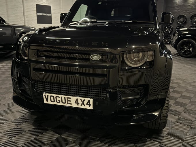 2025 Land Rover Defender 90