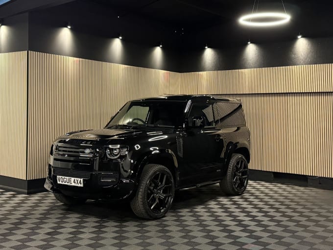2025 Land Rover Defender 90