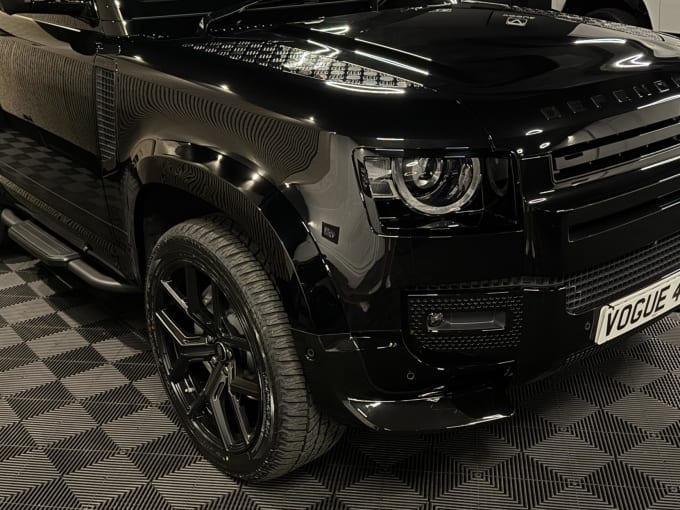 2025 Land Rover Defender 90