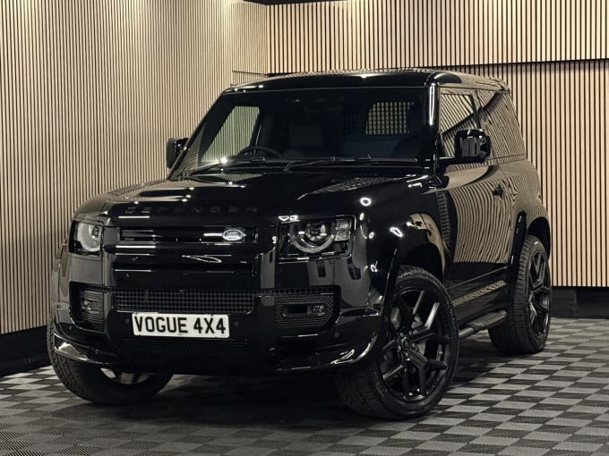 2025 Land Rover Defender 90