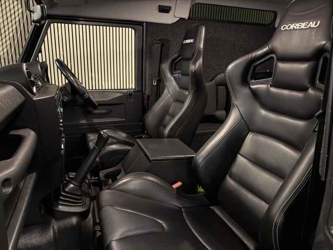 2014 Land Rover Defender 90