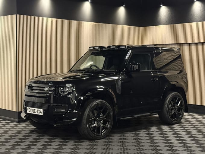 2025 Land Rover Defender 90