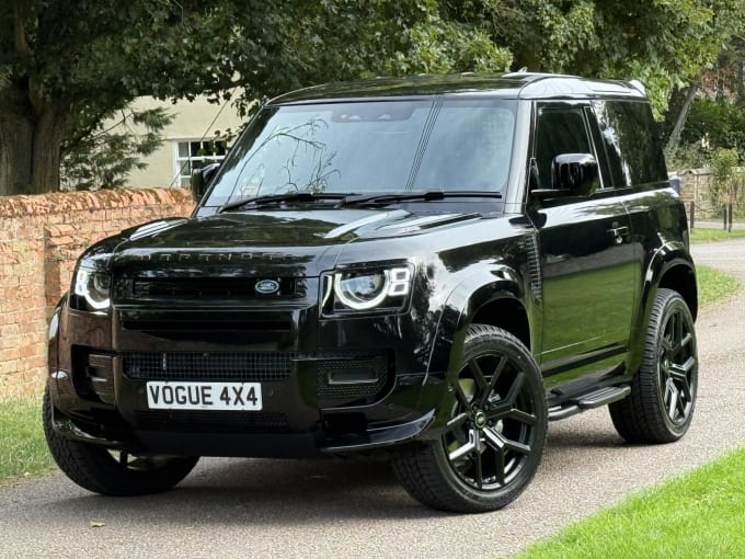 2025 Land Rover Defender 90