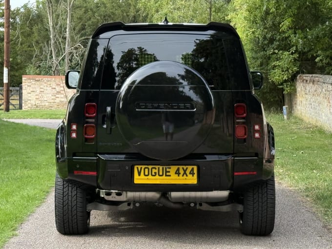 2025 Land Rover Defender 90