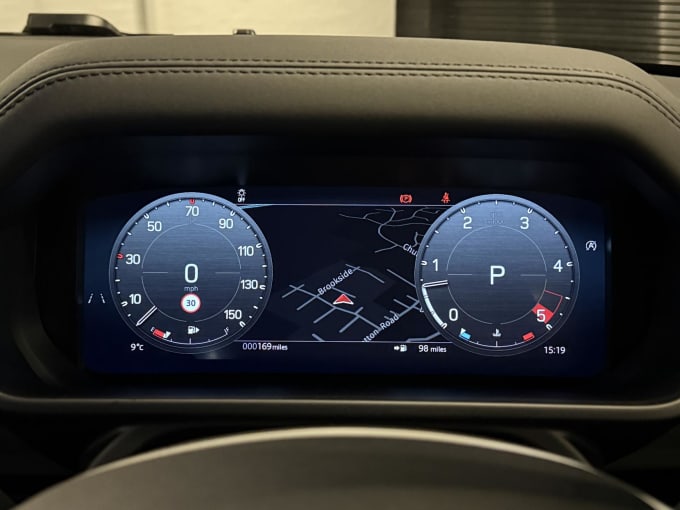 2025 Land Rover Defender 90