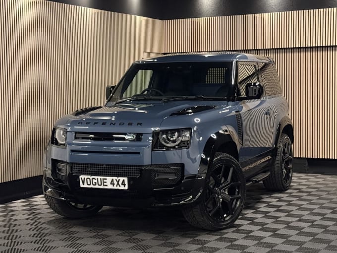 2025 Land Rover Defender 90