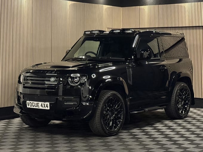 2025 Land Rover Defender 90