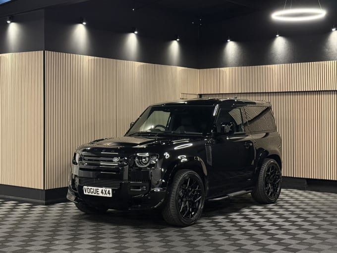 2025 Land Rover Defender 90