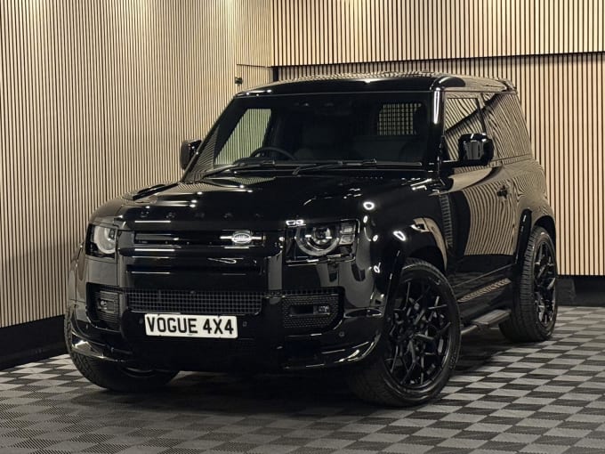 2025 Land Rover Defender 90