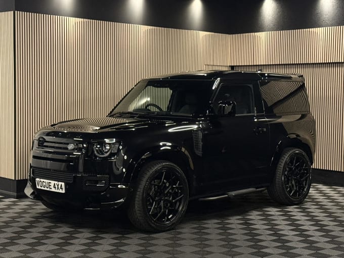 2025 Land Rover Defender 90
