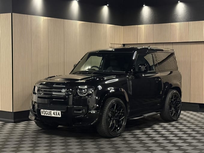2025 Land Rover Defender 90