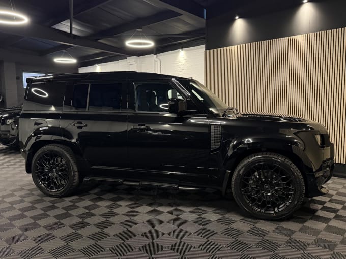 2025 Land Rover Defender 110