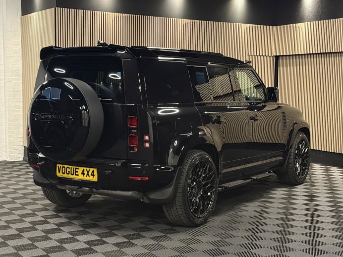 2025 Land Rover Defender 110