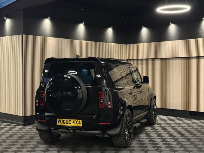 2025 Land Rover Defender 110