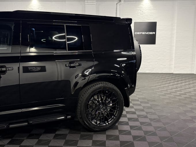 2025 Land Rover Defender 110