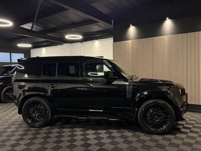 2025 Land Rover Defender 110
