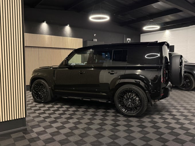2025 Land Rover Defender 110