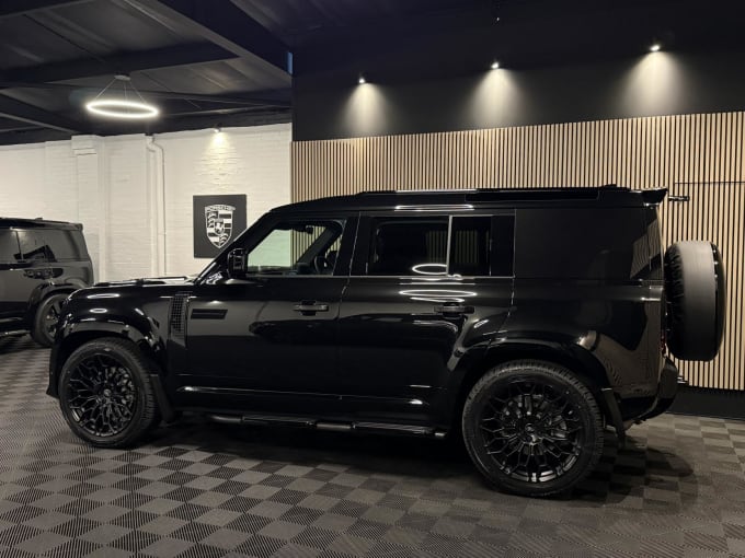 2025 Land Rover Defender 110