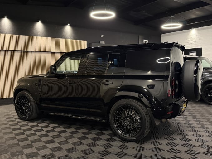 2025 Land Rover Defender 110