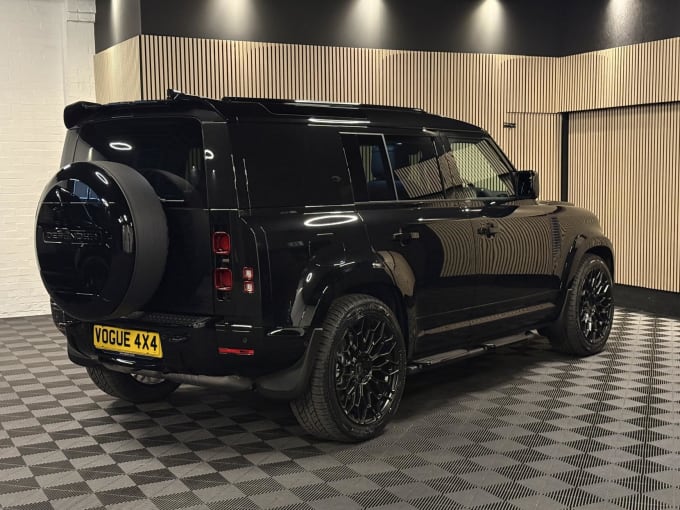 2025 Land Rover Defender 110