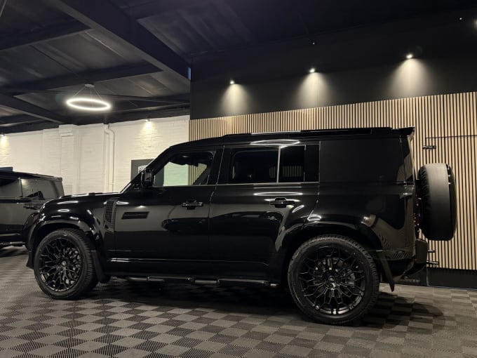 2025 Land Rover Defender 110