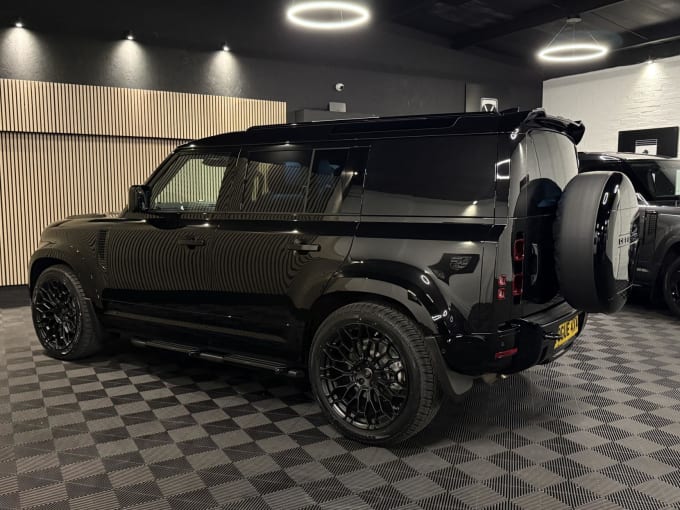 2025 Land Rover Defender 110
