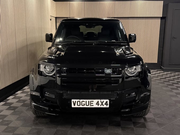 2025 Land Rover Defender 110