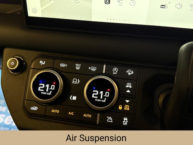 2025 Land Rover Defender 110