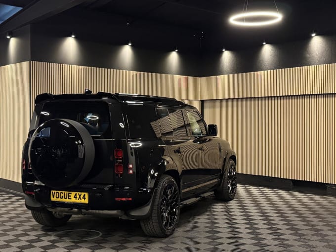 2025 Land Rover Defender 110